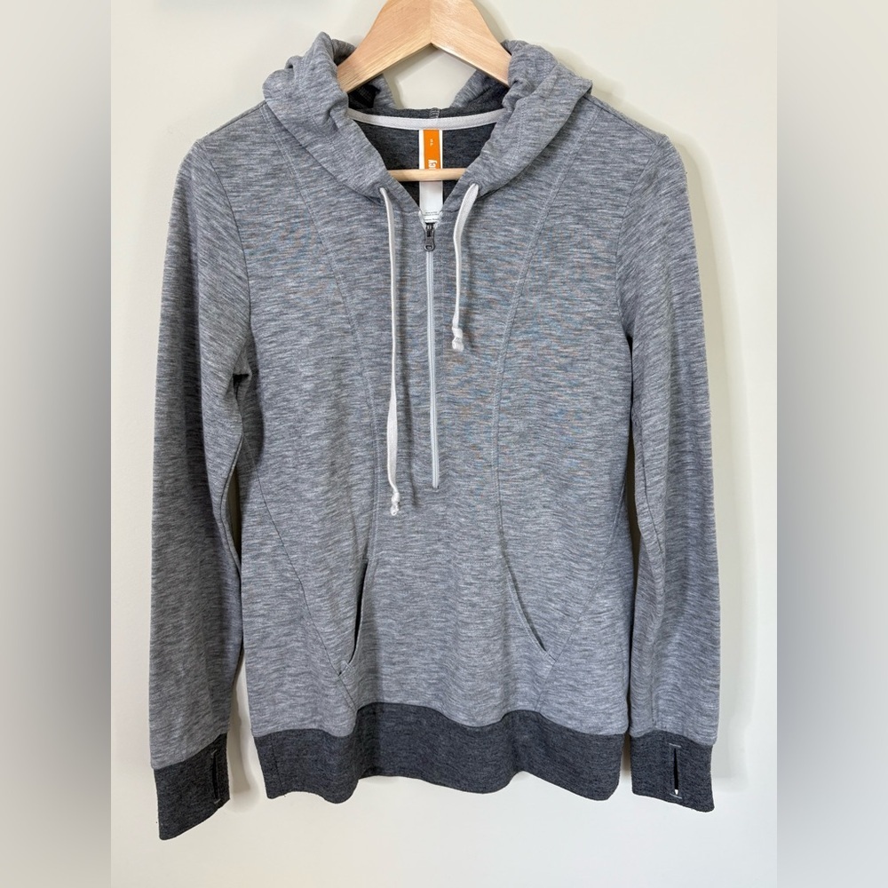 Lucy Hooded Pullover Sweatshirt Gray Size Small